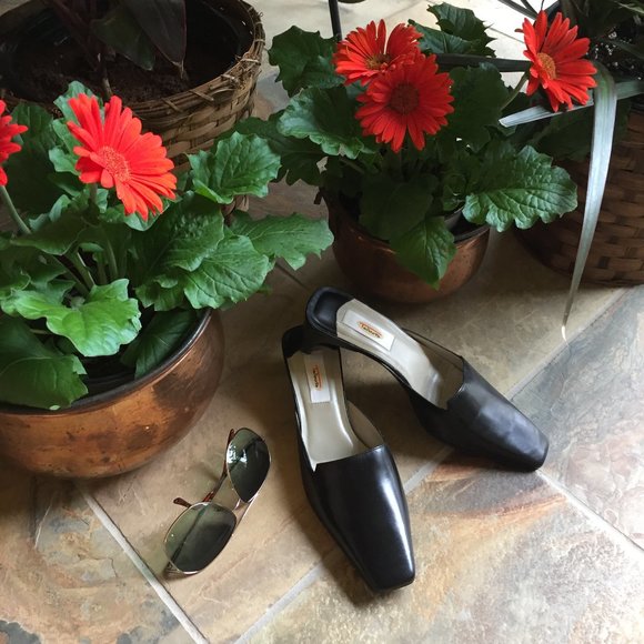 Talbot's Black Leather Dress Mule/Slide (NEW) - Picture 4 of 14